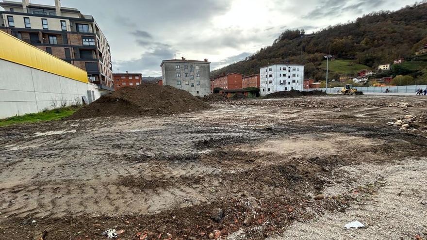 La zona en la que se está acondicionando el nuevo aparcamiento. |