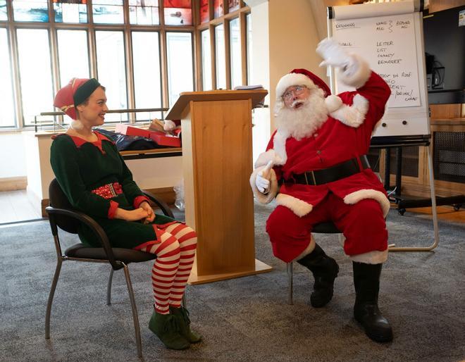 Una de las clases de la escuela de Papá Noel