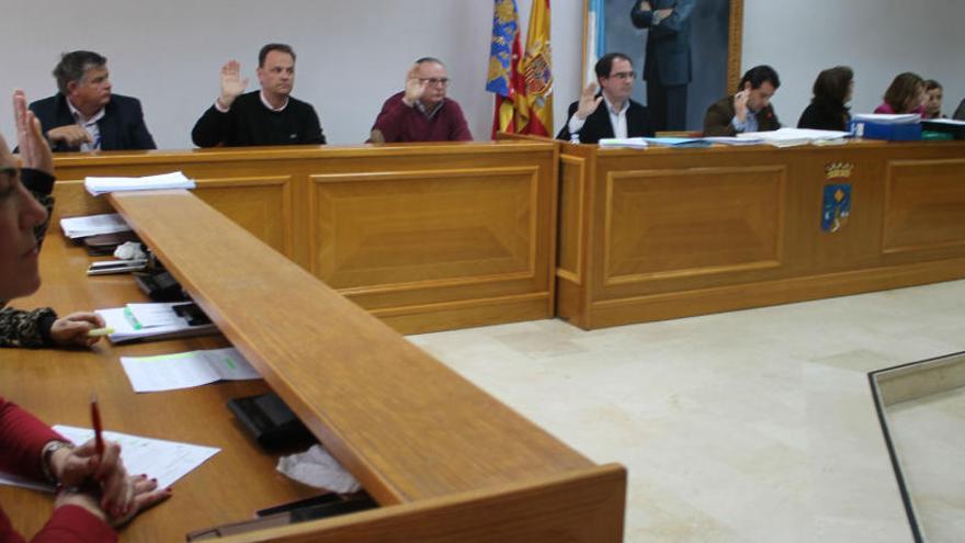 Momento en el que el PP vota el rechazo a la moción