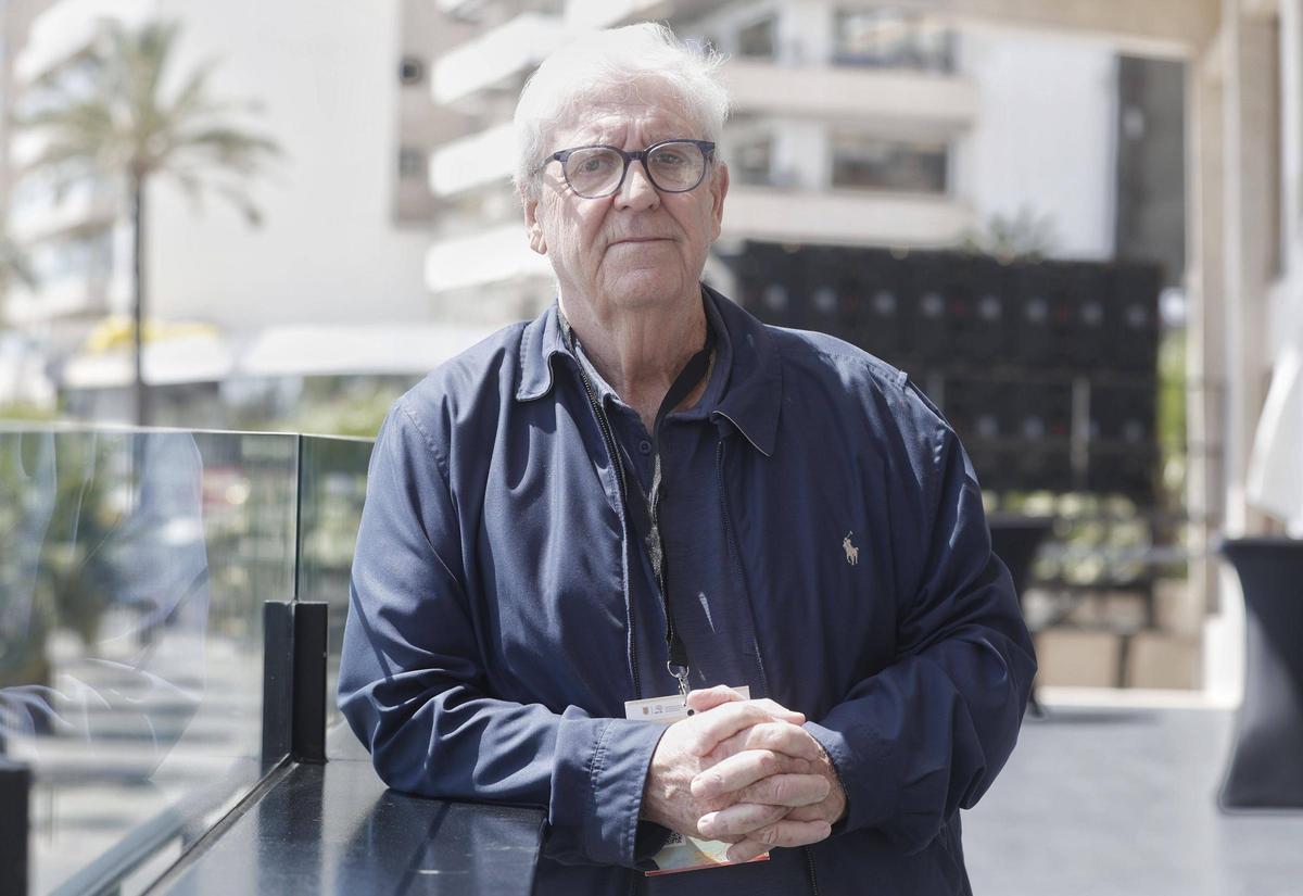 El doctor Julio Velasco posa en el Auditorium de Palma, donde se ha celebrado el XL Congreso de Trasplantes.