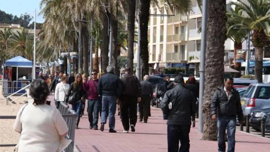 Turistes a Lloret, en unes vacances de Setmana Santa