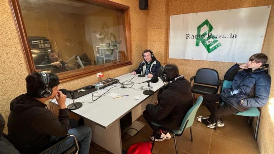 Ciencia en galego e día de radio no Losada