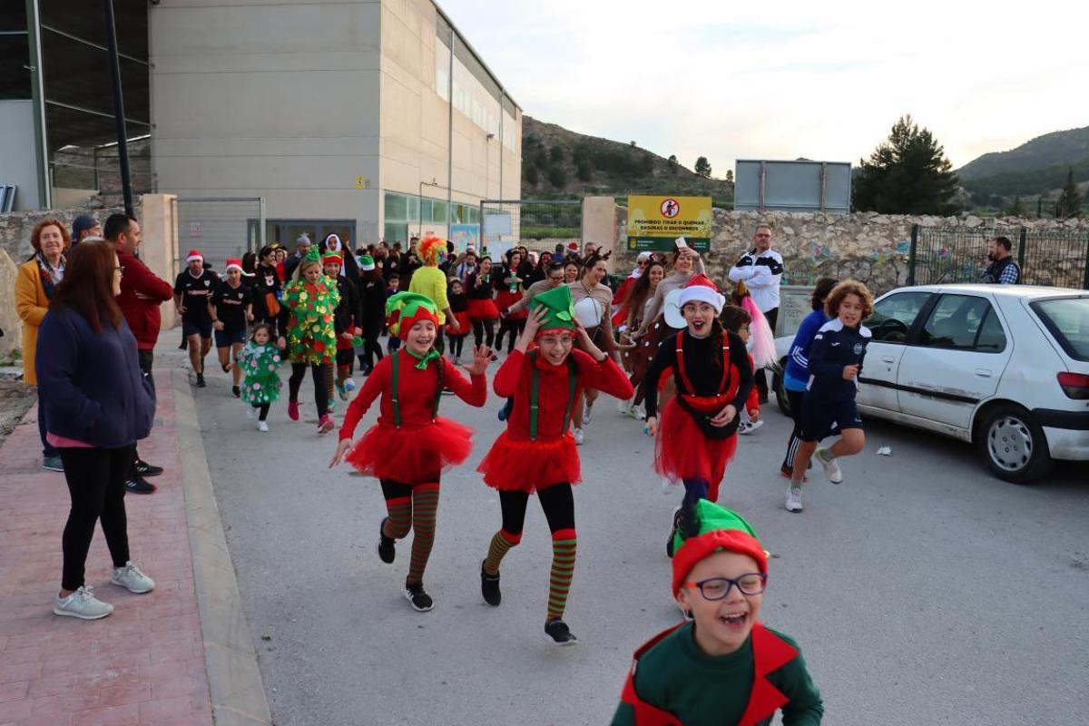 Momento de la salida de la carrera de San Silvestre, en Ricote