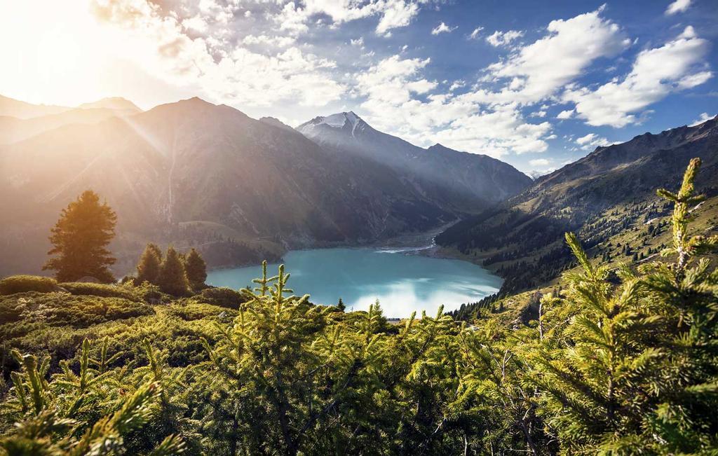 Montaña al amanecer, Kazajistán