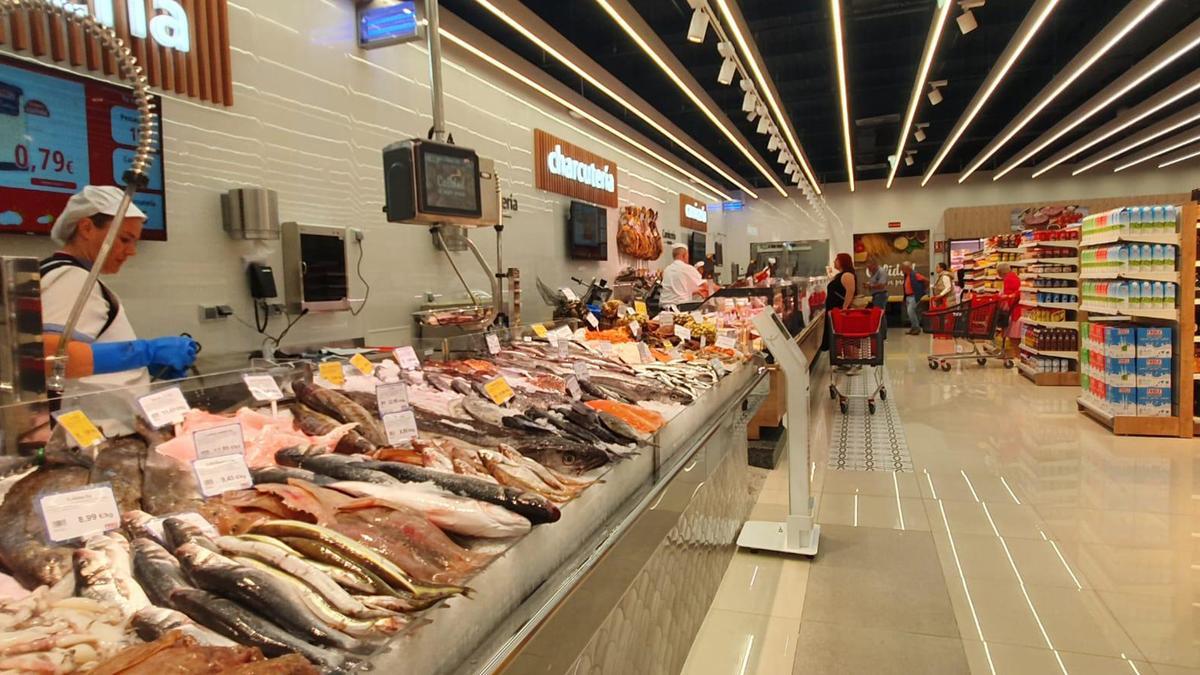 Las secciones de pescadería, charcutería  y carnicería ofrecerán productos frescos