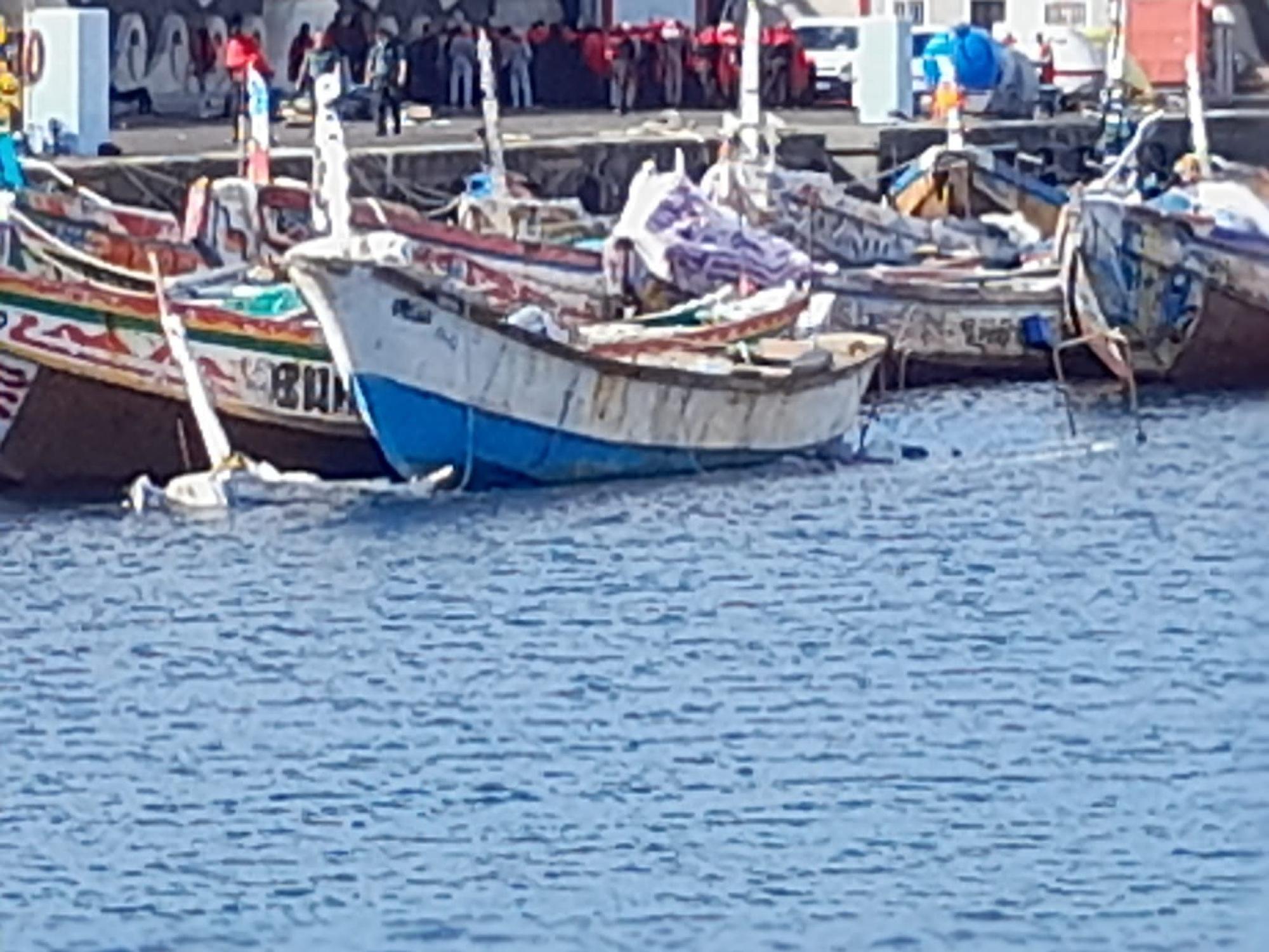 Cayucos "abandonados" en El Hierro