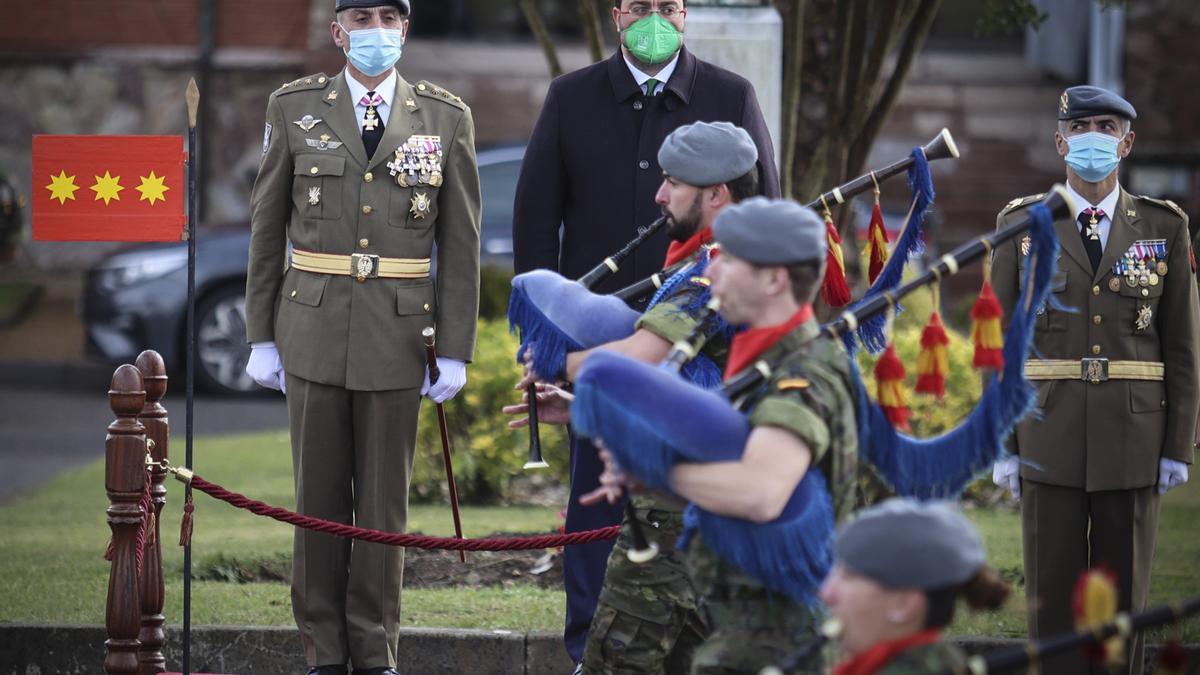 Adrián Barbón  en los actos conmemorativos de la festividad de la Inmaculada Concepción, patrona del Arma de Infantería, en Cabo Noval