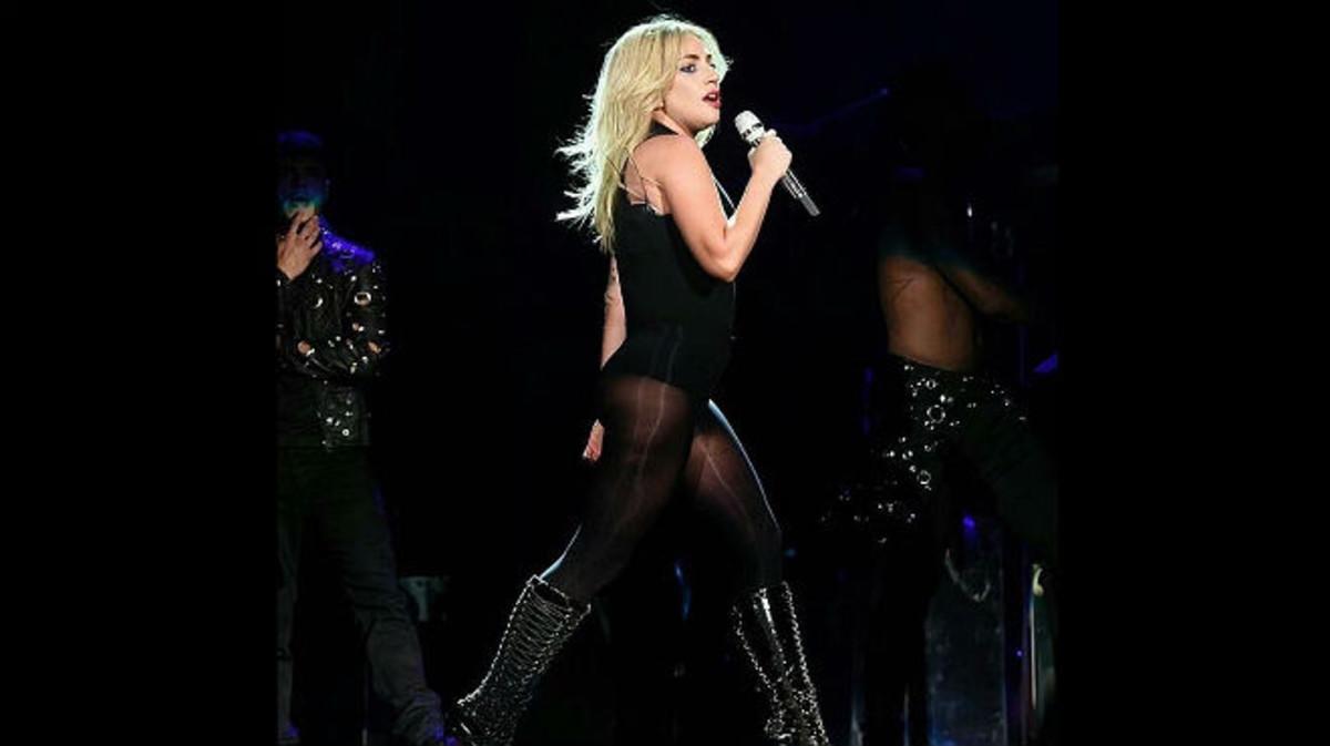 Lady Gaga, en un momento de su actuación en Coachella.