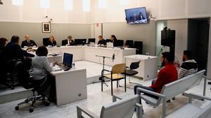 GRAF9608  MADRID  26 02 2018 - Vista del juicio en la Audiencia Nacional en el que hoy se enjuicia a dos presuntos yihadistas de origen de marroqui -Ilyas Chentouf y Fouad Bouchihan- que se enfrentan a 7 anos de carcel por integracion en Daesh y que  segun la Fiscalia  estaban preparandose para cometer atentados  EFE  Juan Carlos Hidalgo    POOL