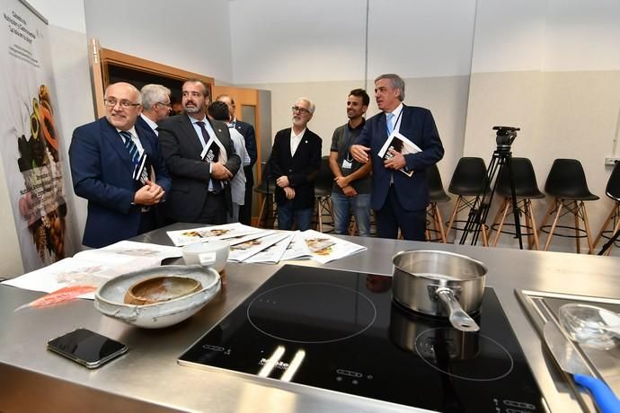 12/12/2019 LAS PALMAS DE GRAN CANARIA. Inauguración dentro de las jornadas de Nutrición, Sostenibilidad y Gastronomia en la ULPGC, del primer laboratorio-cocina ubicano en una universidad española.   Fotógrafa: YAIZA SOCORRO.  | 12/12/2019 | Fotógrafo: Yaiza Socorro