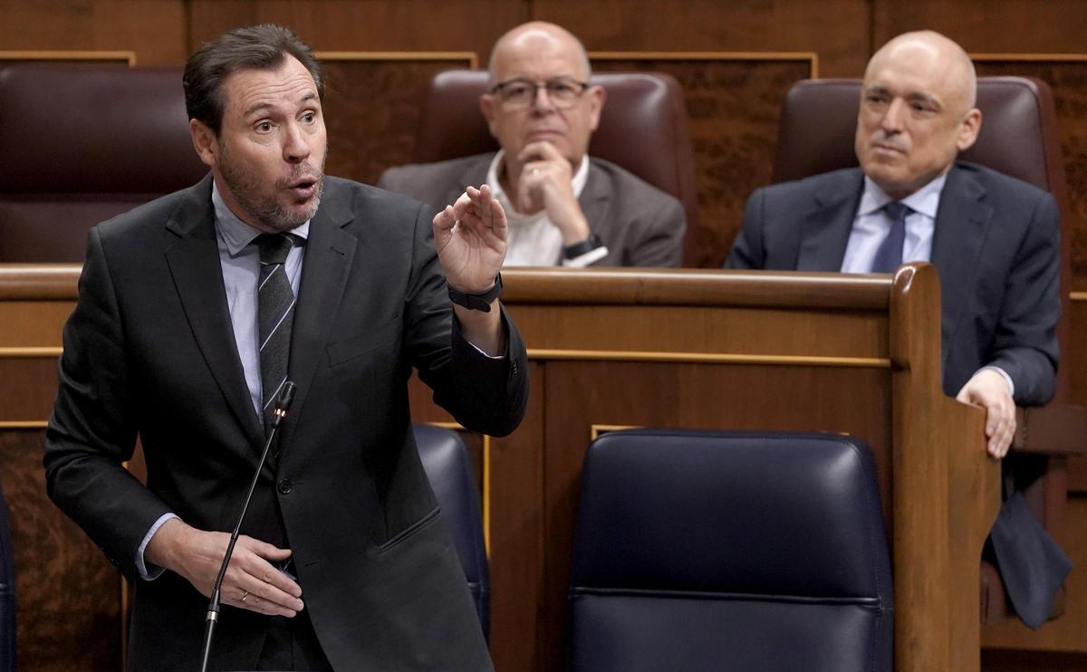 Óscar Puente en el Congreso de los Diputados.