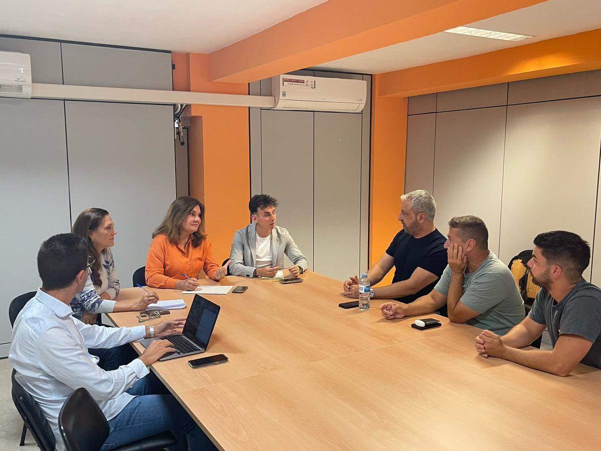 Reunión del PP de Las Palmas de Gran Canaria con los sindicatos policiales.