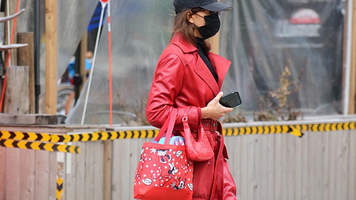 Irina Shayk paseando por Nueva York