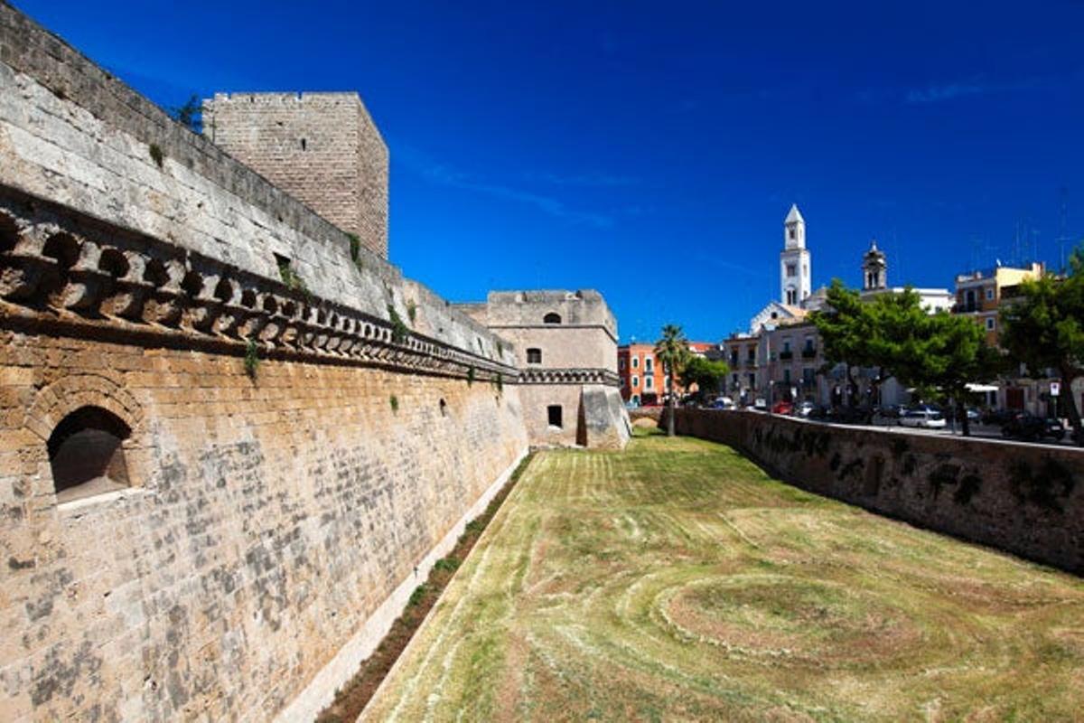 Castillo Normando-Suevo de Bari. Castillo Normando-Suevo de Bari.