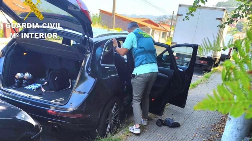 Detenidos los atracadores que se hicieron con un botín de 57.000 euros de un banco de Pazos de Borbén