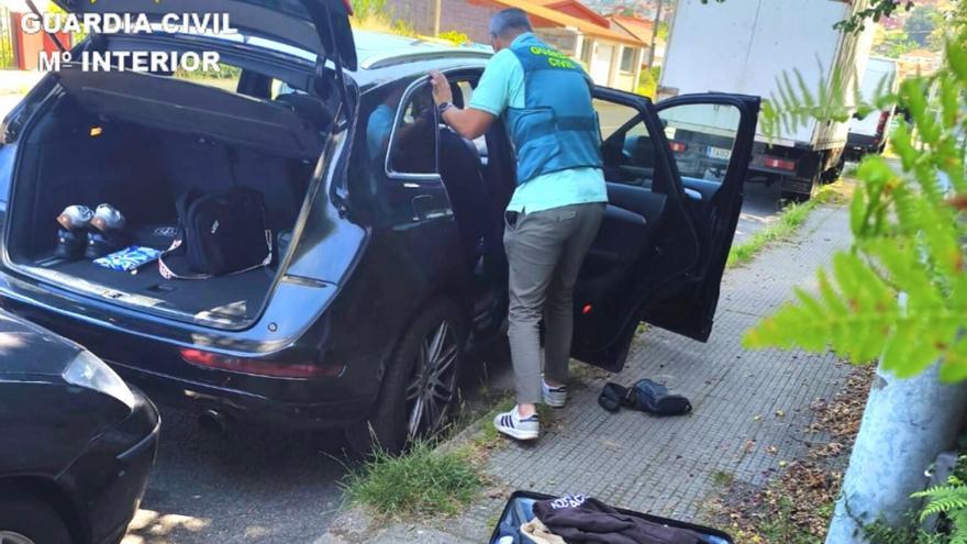 Tres detenidos por el atraco a una sucursal bancaria de Pazos de Borbén