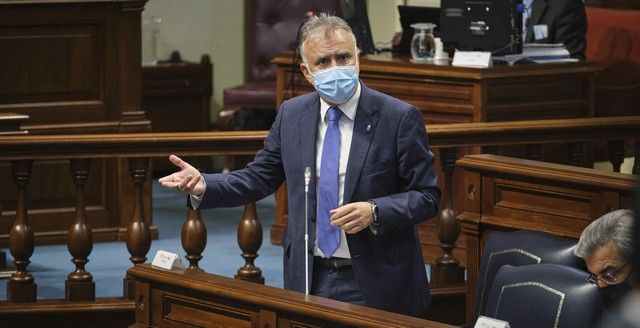 Pleno en el Parlamento de Canarias, 26/10/2021