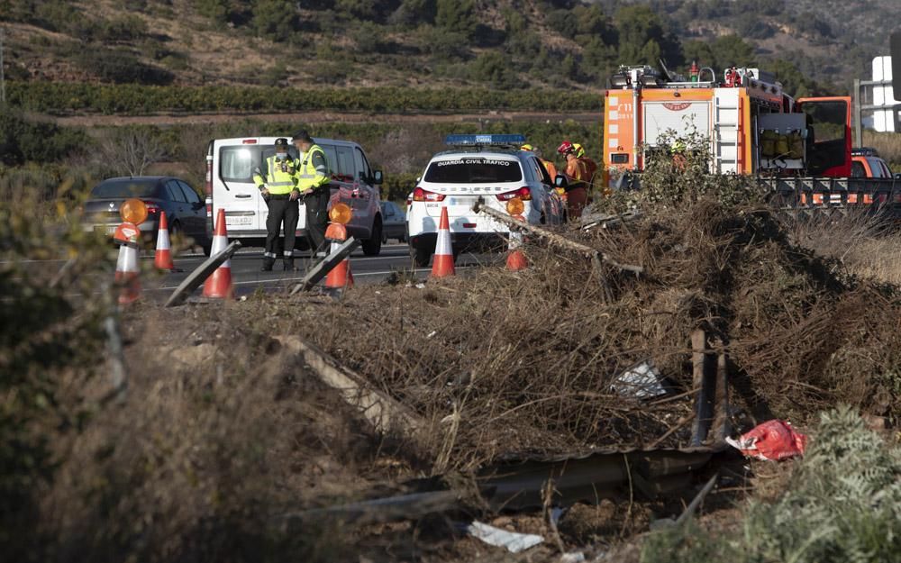 Aparatoso accidente en la A-7 a su paso por Sagunt.