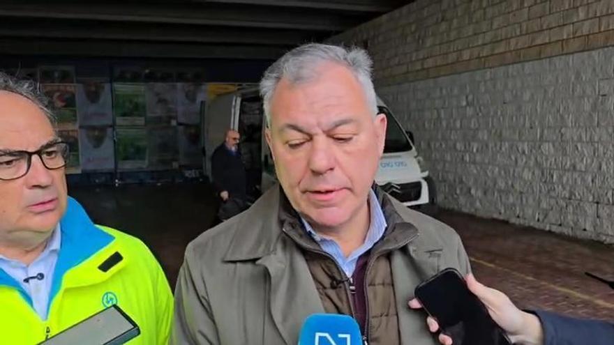 VÍDEO | El alcalde de Sevilla llama a la tranquilidad tras cerrar las compuertas de Triana "como medida preventiva"