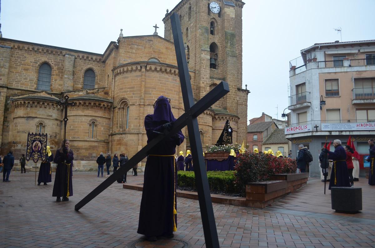 Cofradía del Nazareno durante la procesión del Encuentro del pasado año.