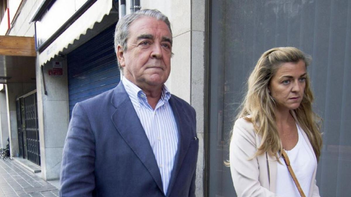El abogado y cuñado de Rita Barberá, José Corbín, y su hija, en 2016