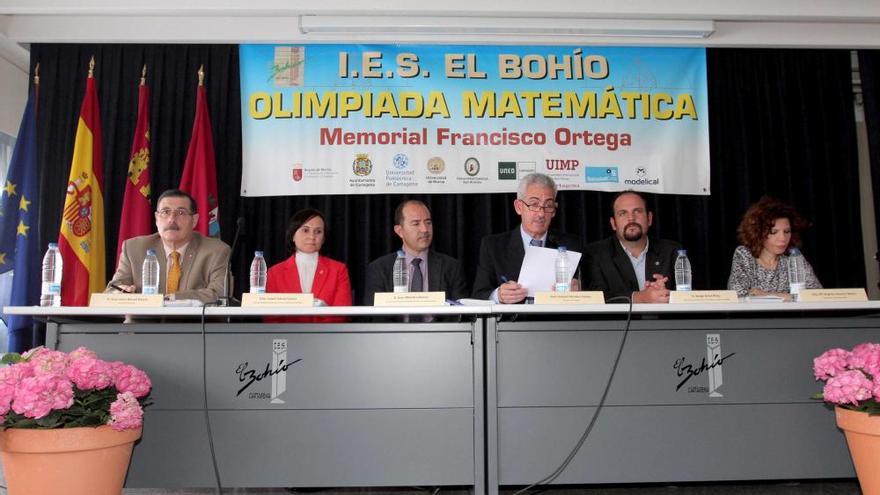 Entrega de premios de la Olimpiada Matemática Francisco Ortega en el IES El Bohio