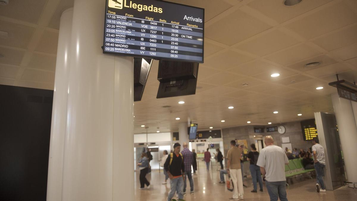 Aeropuerto de A Coruña: Aena ampliará áreas clave para los pasajeros en Alvedro