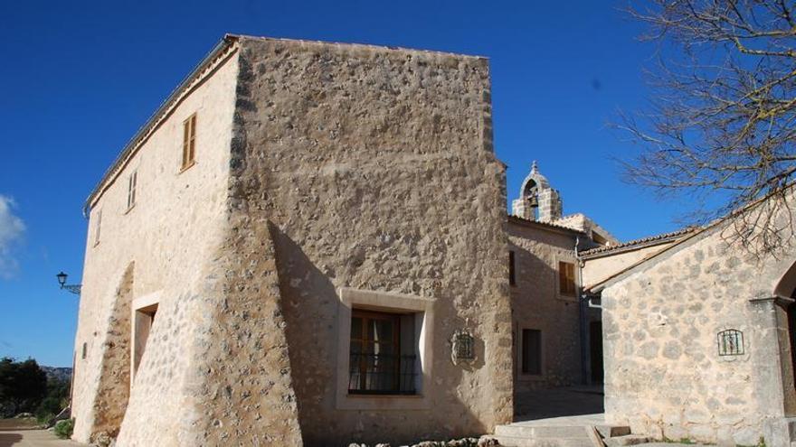 Més denuncia "improvisación y opacidad" en la gestión de la hospedería del castillo de Alaró