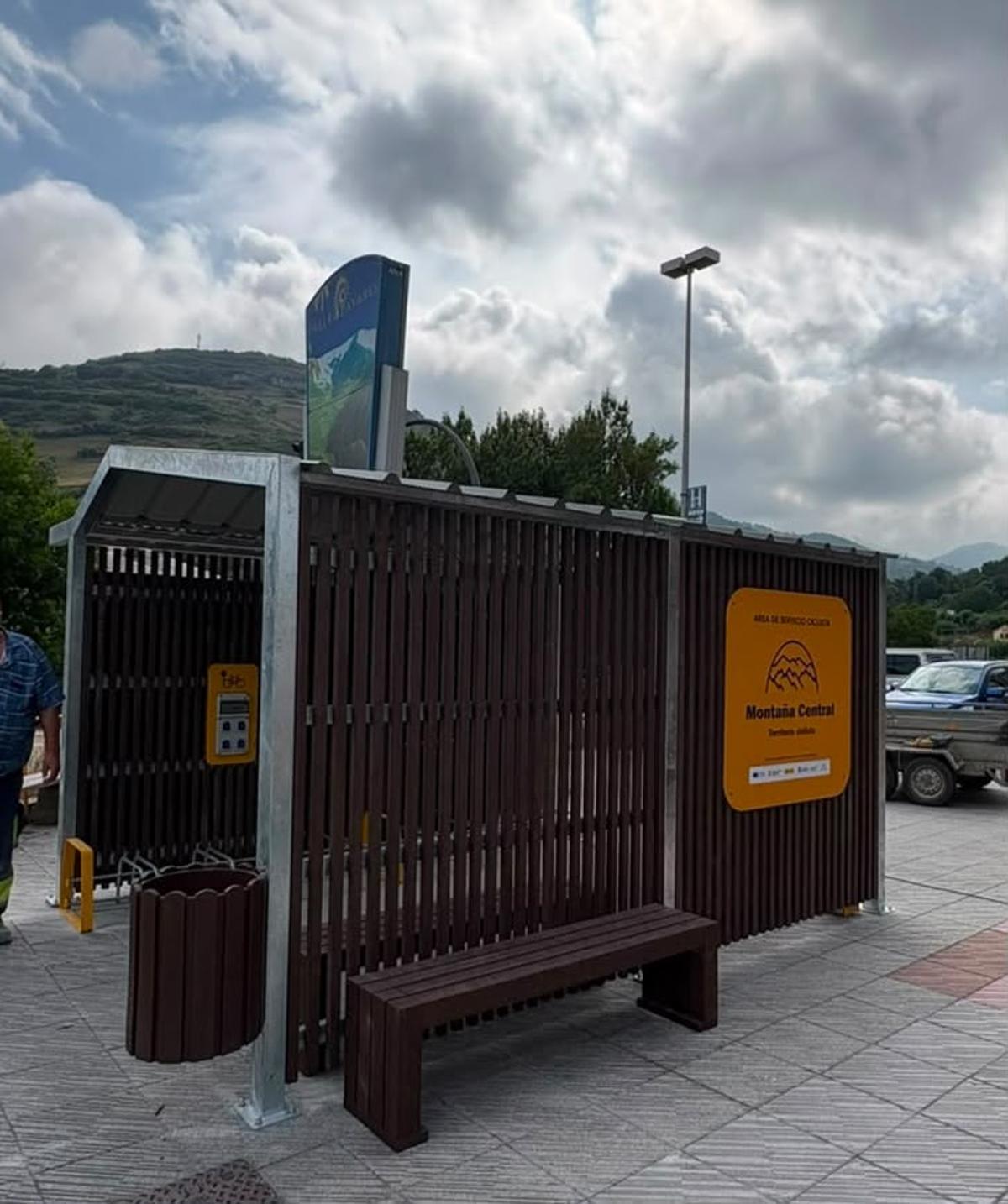 Zona de descanso para ciclistas en Campomanes