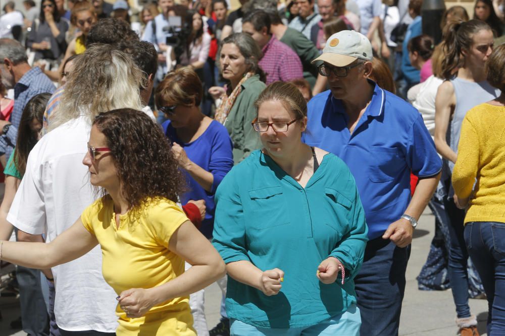 València baila al son de 10 Sentidos