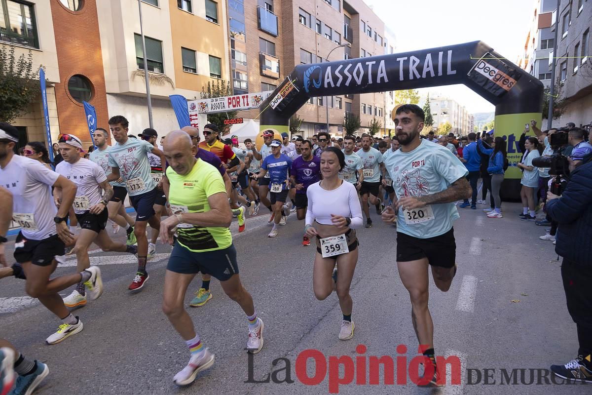Carrera '10K Assota por ti' en Caravaca (salida y giro primera vuelta)