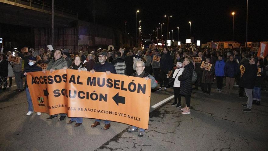VÍDEO: La zona oeste vuelve a protestar contra el tráfico pesado en Príncipe de Asturias