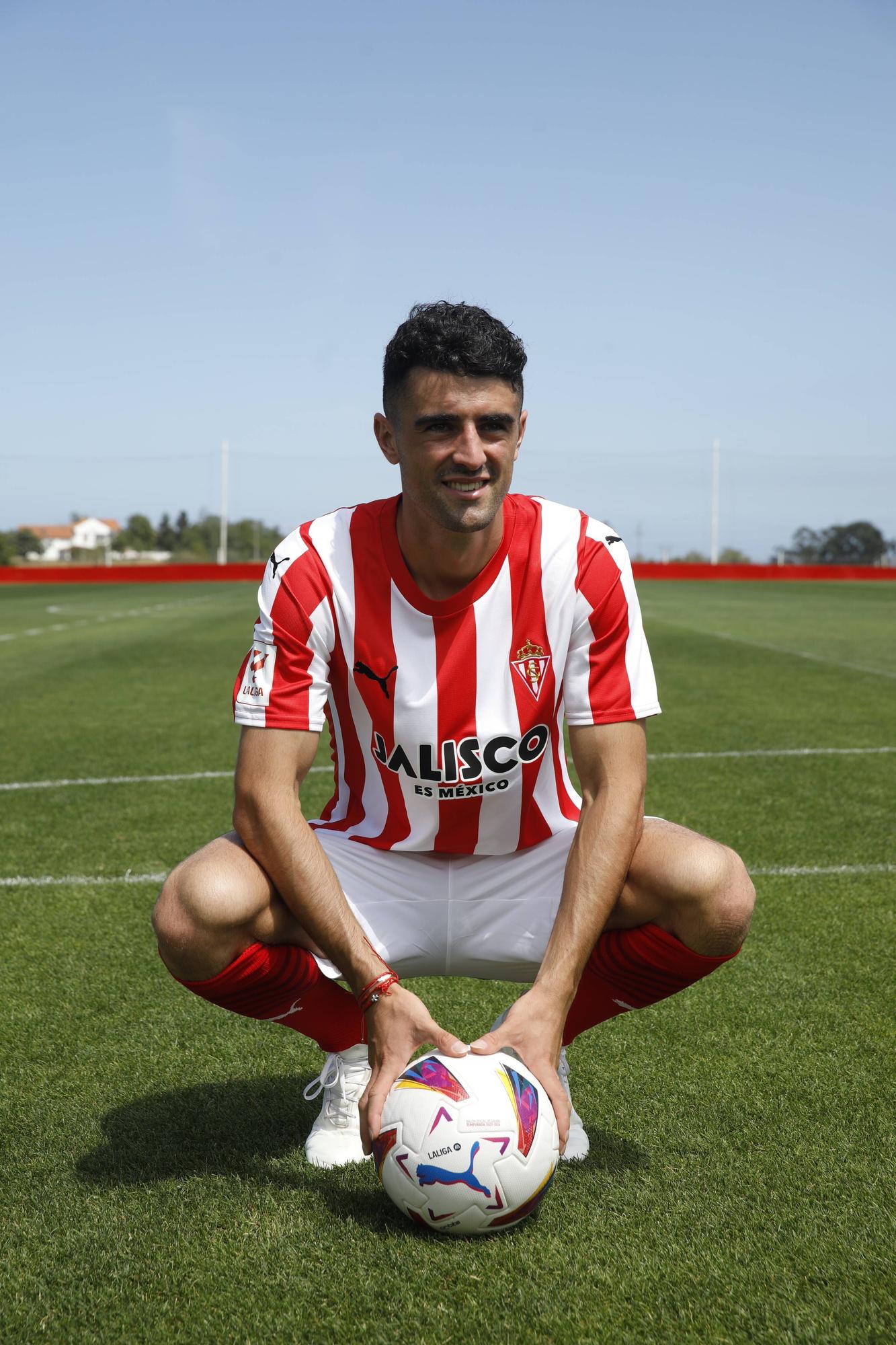 Presentación de Pascanu con el Sporting