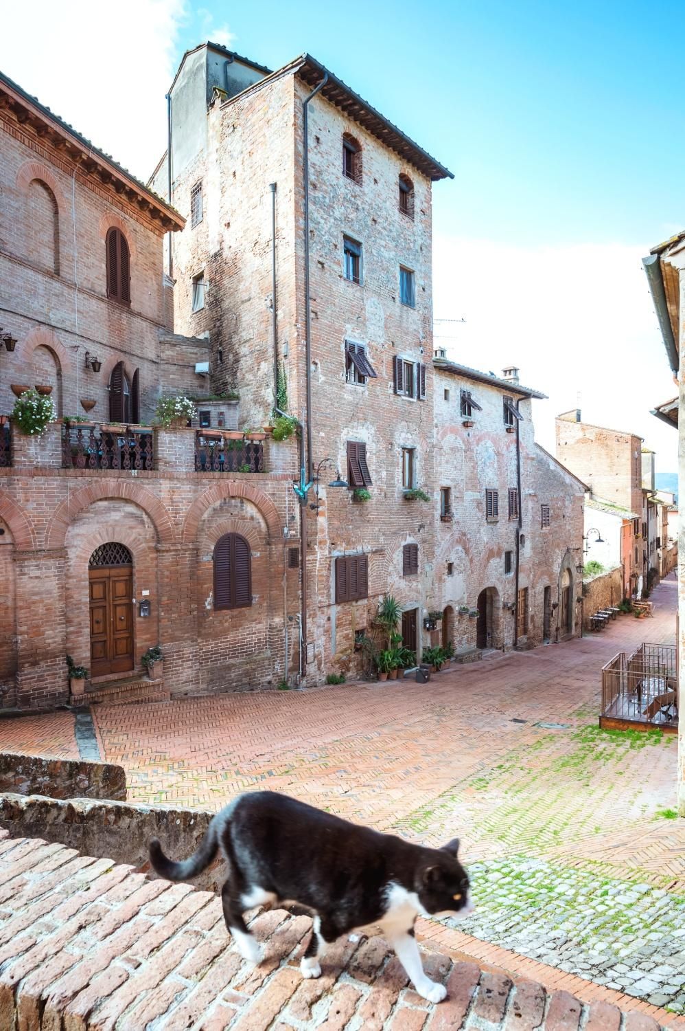 Calle principal del centro histórico de Certaldo.