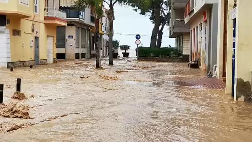 DANA en la Región de Murcia: "La avenida de Los Alcázares es un río, esto es un desastre total"