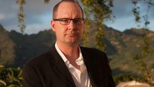 El escritor James Kestrel.