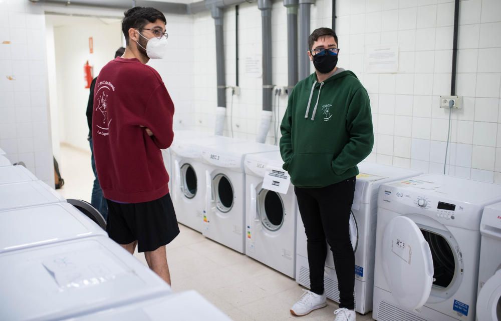 Los alumnos ya hacen vida en los colegios mayores.