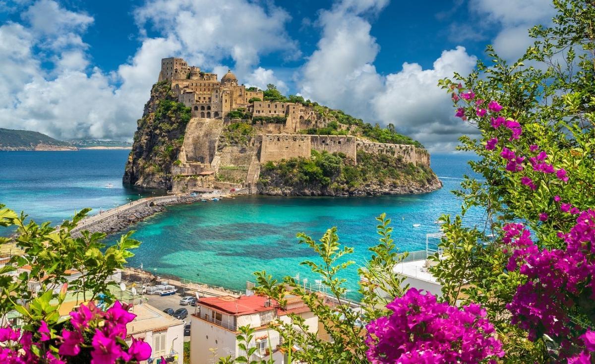 Vistas desde la isla de Ischia