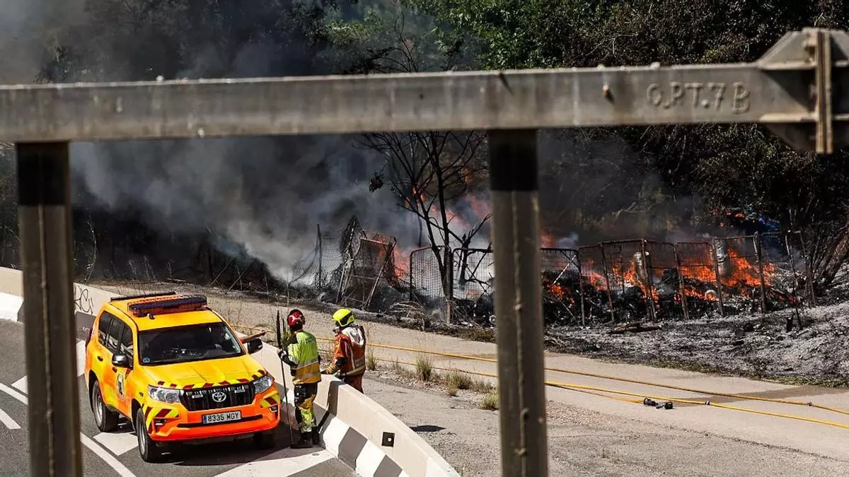 Declarado un incendio de vegetación en Quart de Poblet