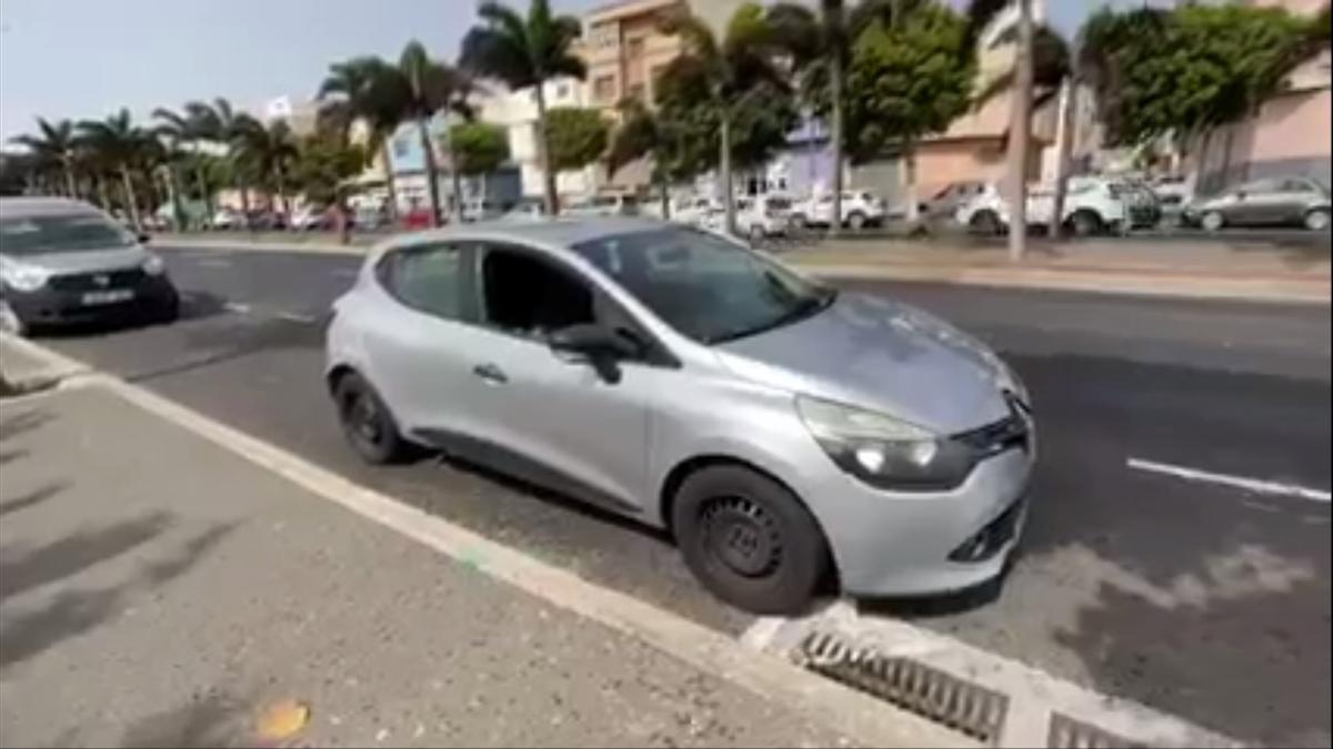 Rompen el cristal a más de una decena de coches en Vecindario