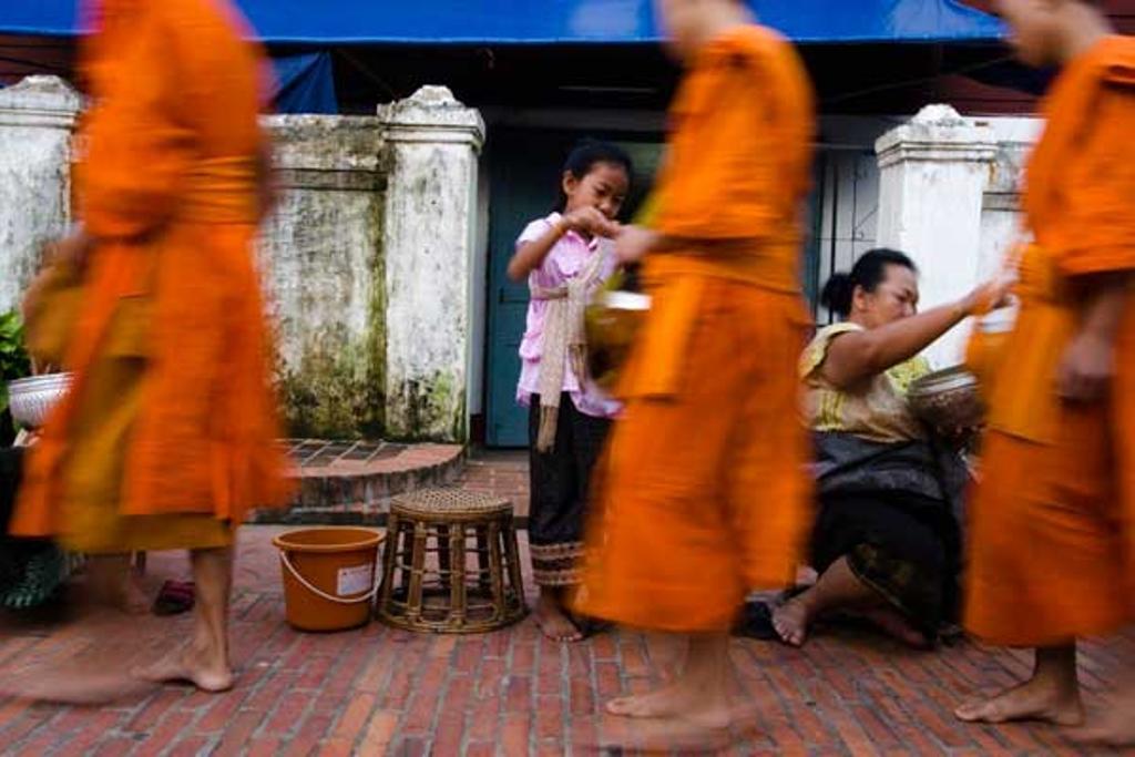 Laos1