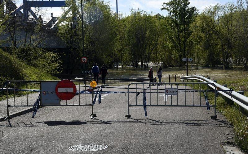 La crecida del Ebro se acerca a Zaragoza