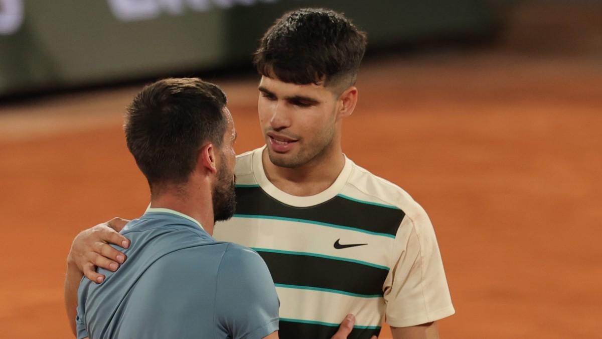 Carlos Alcaraz y Damir Dzumhur ya se enfrentaron este año en Roland Garros