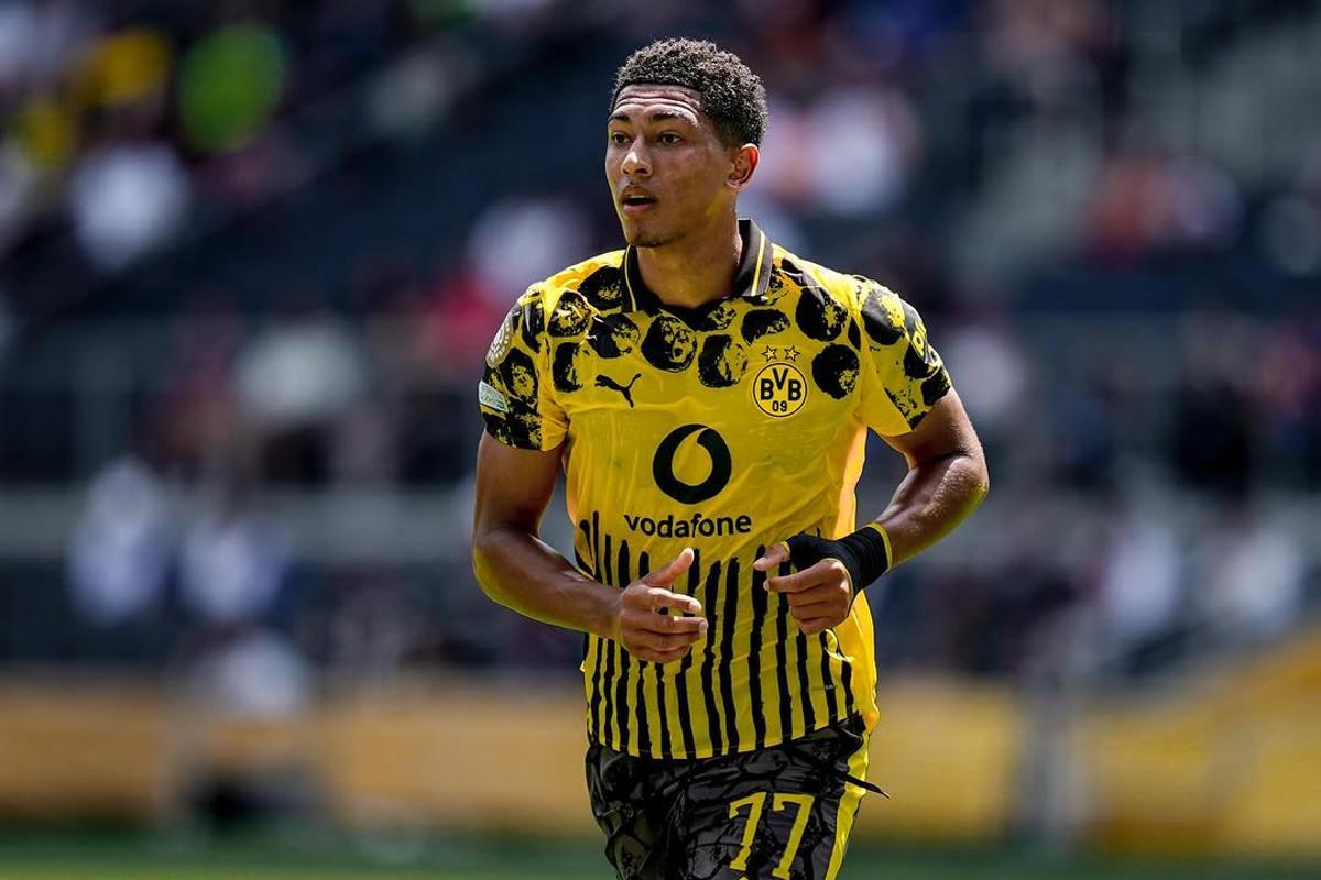 Jobe Bellingham, durante un duelo con el Dortmund