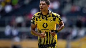 Jobe Bellingham, durante un duelo con el Dortmund