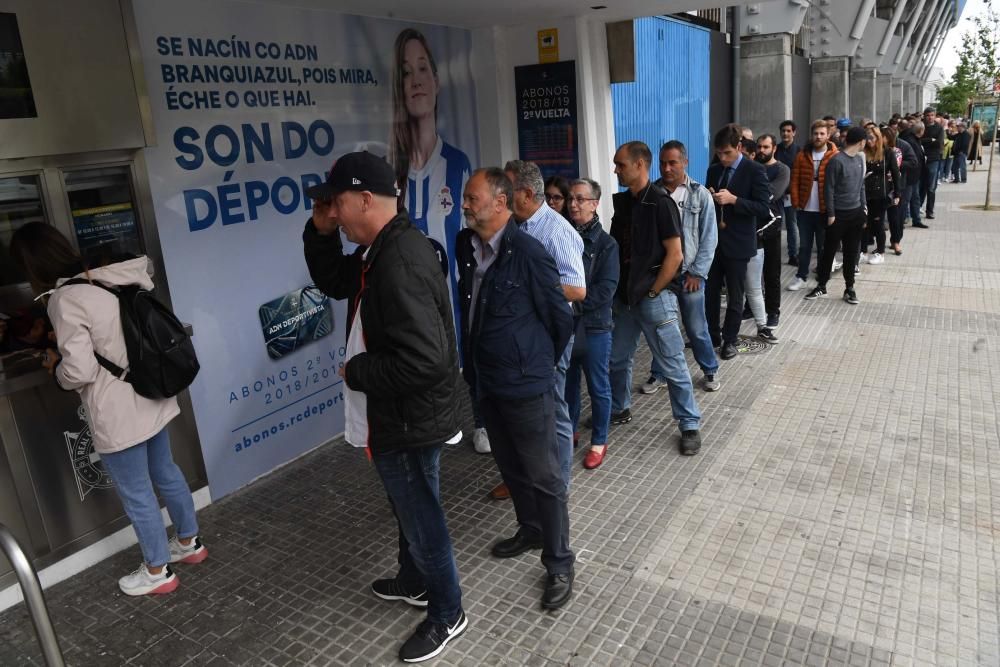 Colas por las entradas para el Dépor-Mallorca