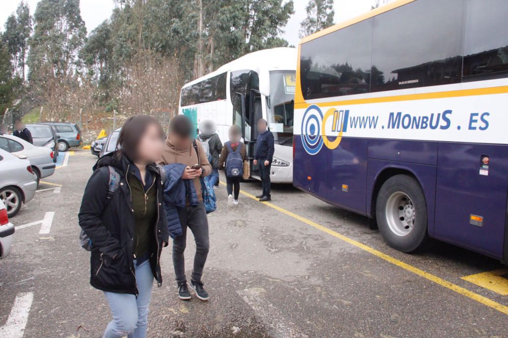 Temporal en Galicia | Suspendidas las clases en un centro de Marín tras desprenderse parte de cubierta