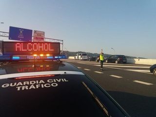Tráfico aparta de la carretera a más de 31.000 reincidentes y delincuentes viarios en 15 años