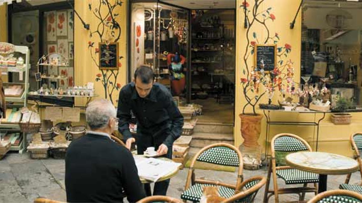 Terraza de la cafetería Le Coptoir
des Parfums, en Grasse.