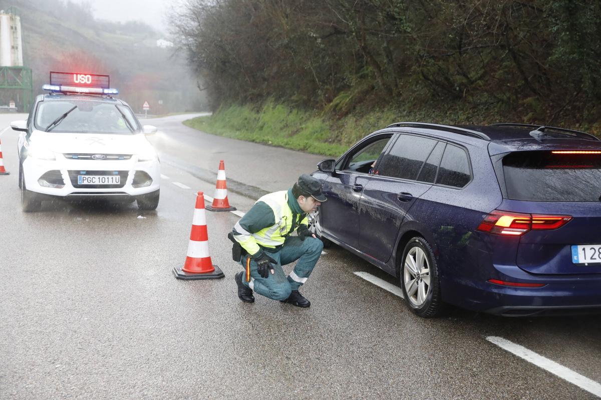 Campomanes, Lena. Temporal. Control Guardia Civil